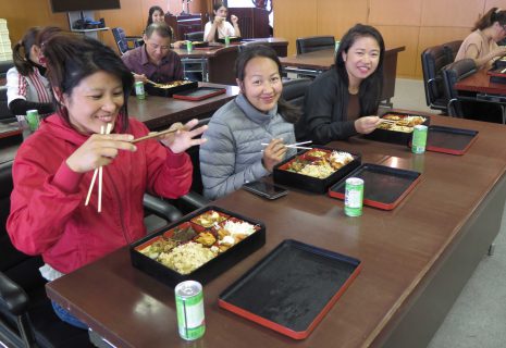 昼食会